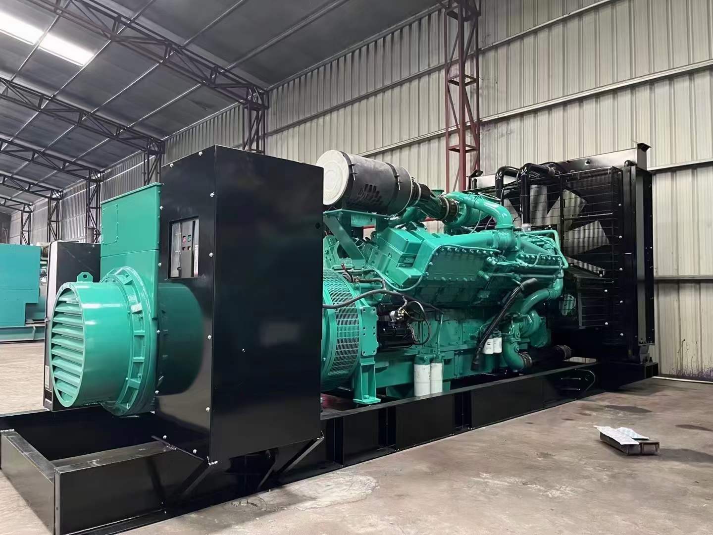 岚皋如何降低 800kW 柴油发电机输出电流的波动？